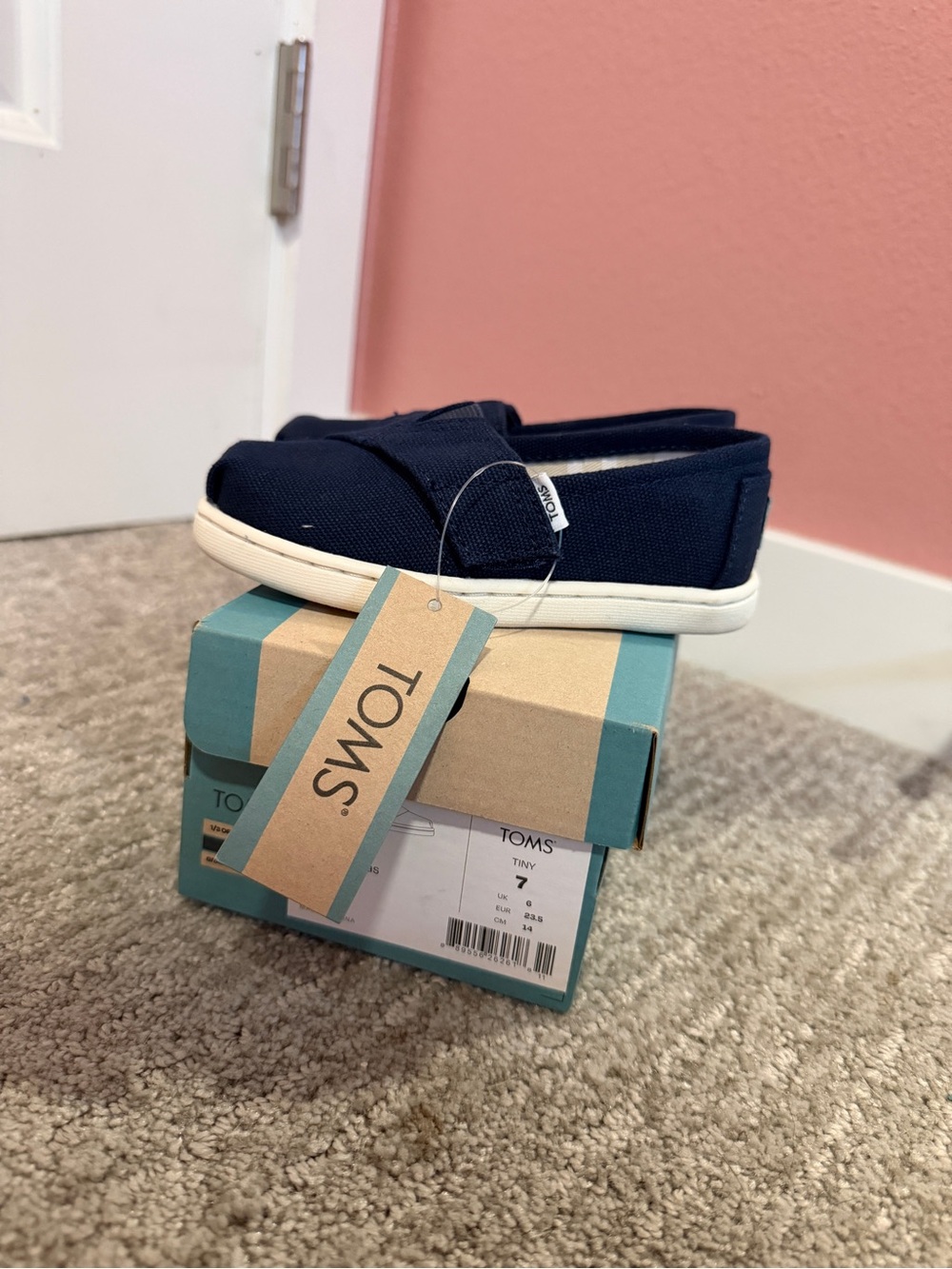 Toms Kids Slip-On Sneakers in Navy Blue with White Sole